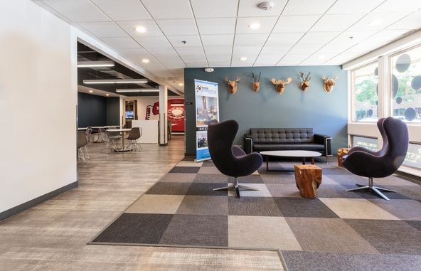 The Grove Office Park: 2100 Manchester Rd, Wheaton, IL 60187